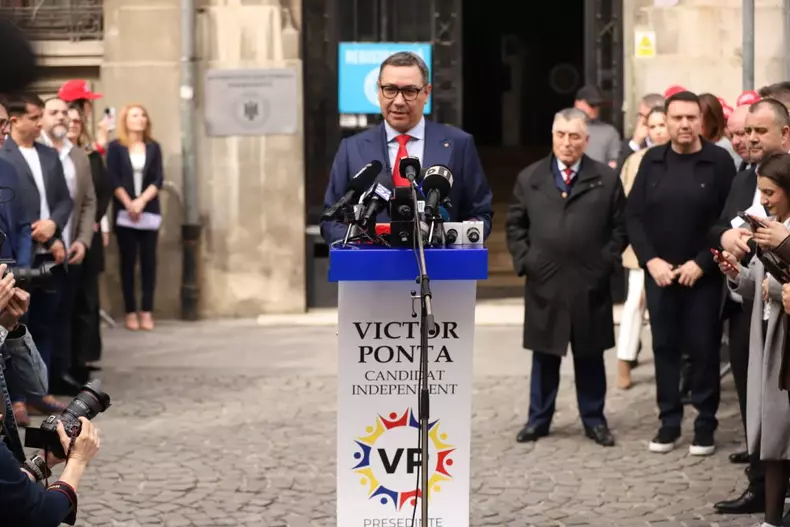 victor-ponta1-depunere-candidatura-alegeri-prezidentiale-12-martie-2025