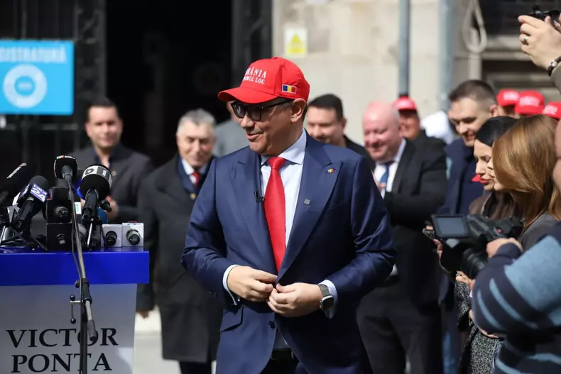 victor-ponta13-depunere-candidatura-alegeri-prezidentiale-12-martie-2025