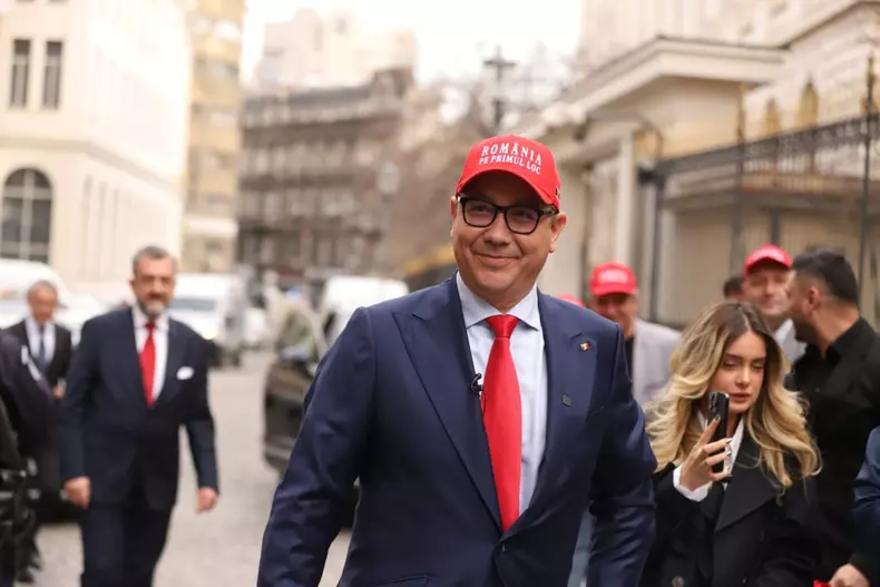 victor-ponta6-depunere-candidatura-alegeri-prezidentiale-12-martie-2025