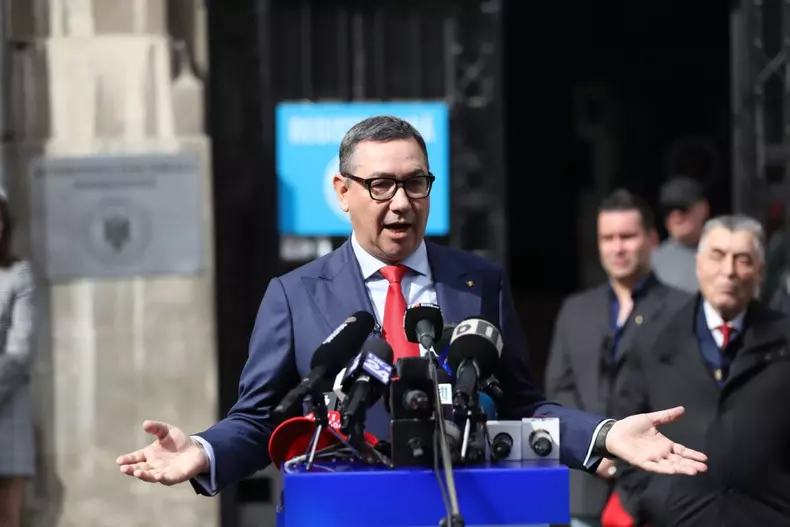 victor-ponta8-depunere-candidatura-alegeri-prezidentiale-12-martie-2025