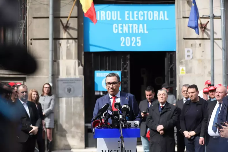 victor-ponta9-depunere-candidatura-alegeri-prezidentiale-12-martie-2025