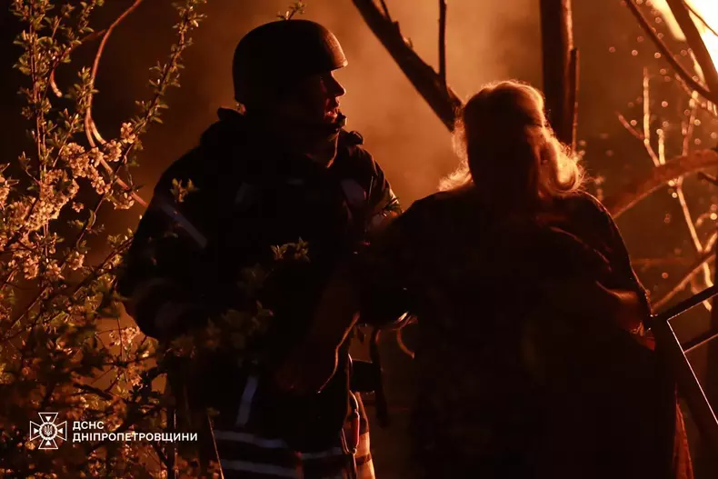 atac-dnipro-ucraina-femeie-salvator