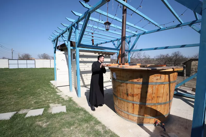 Parintele Balaban, Daeni, Tulcea