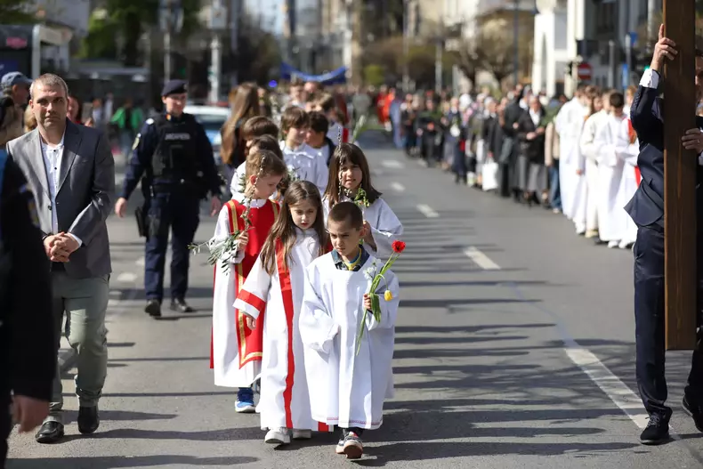 Procesiune de Florii în Biserica Catolică. FOTO Dumitru Angelescu