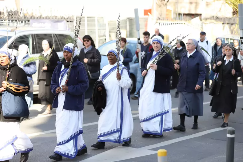 Procesiune în Biserica Catolică, de Florii. FOTO Dumitru Angelescu