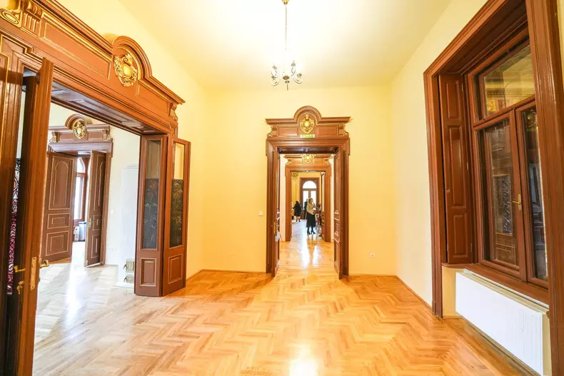 biblioteca-franceza-omnia-craiova-consolidata