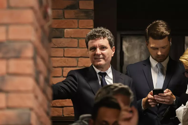 Nicușor Dan la sediul de campanie. Foto Vlad Chirea Libertatea