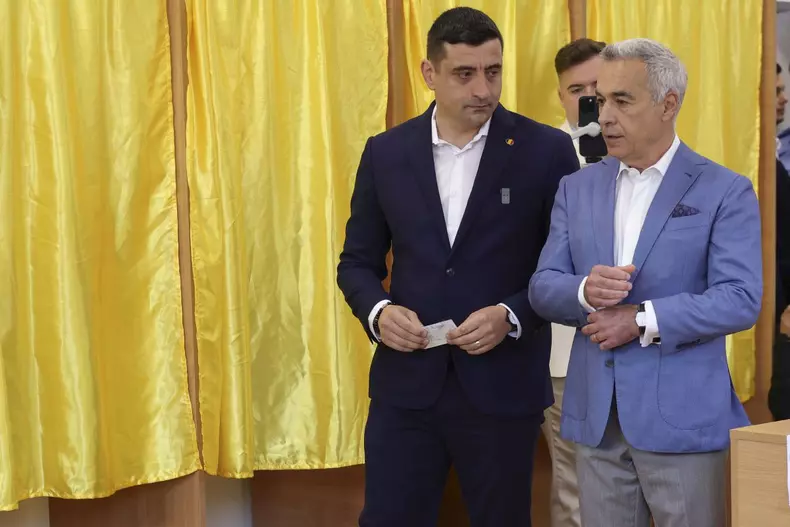 votare-calin-georgescu-george-simion2-4-mai-2025