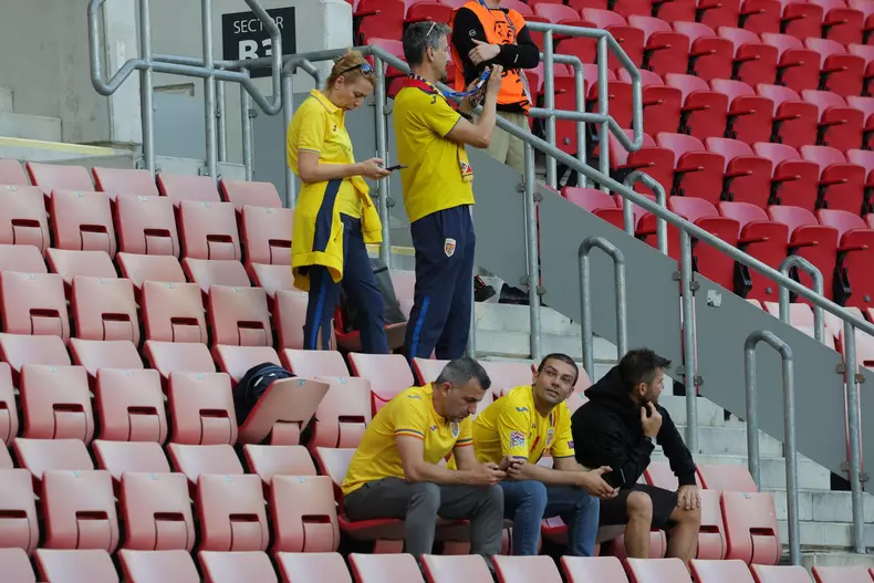 af72c161-48e6-43d1-ba64-50b2e579a8e6