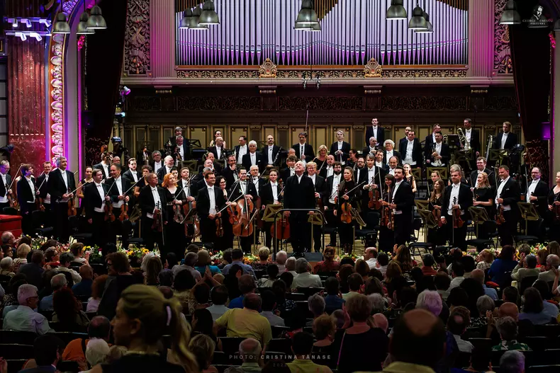 festivalul-enescu-2023-orchestra-filarmonica-ceha-dirijor-manfred-honeck-foto-cristina-tanase.jpeg