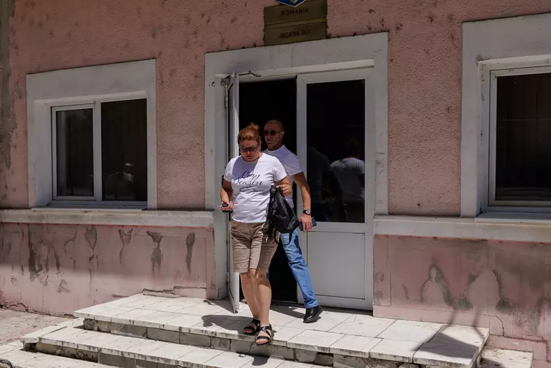 Parintii Alexandrei Măceșanu pleaca de la Judecatoria Bals (3)