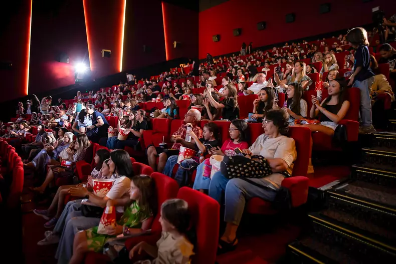 vedete la premiera filmului sirenele 2 (19)