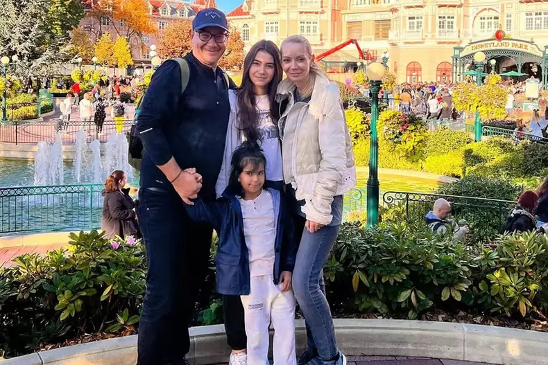 Fetele Dacianei Sârbu și ale lui Victor Ponta (1)