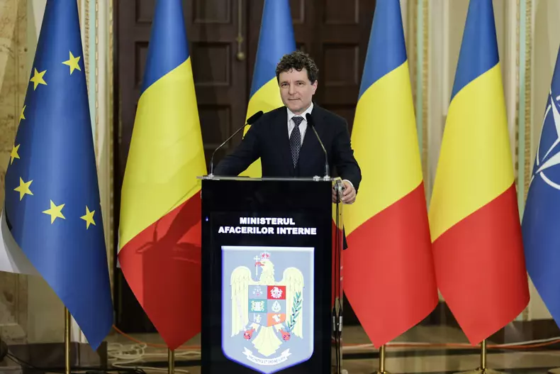 Mesajul transmis de Nicuşor Dan, la aniversarea MAI, despre cazurile de violenţă la adresa femeilor și despre consumul de droguri (16)