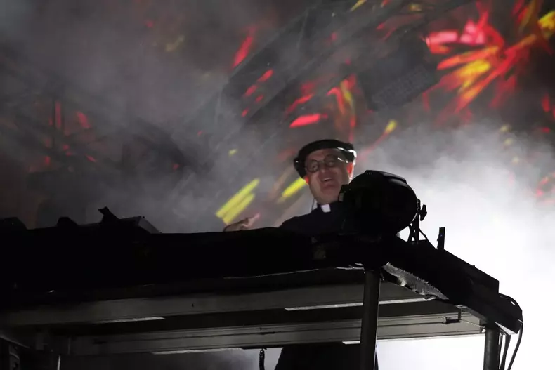 preot-dj-padre-guilherme-cluj-3-iulie-2025-4