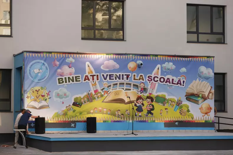 afis-bine ati venti la scoala-prima zi-8 septembrie 2025