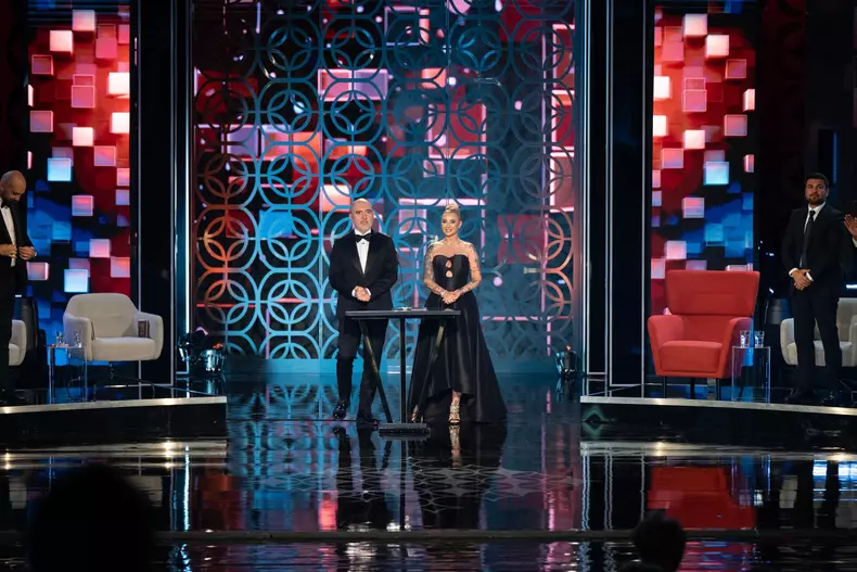 Anamaria Prodan in show-ul La bine si la Roast (2)