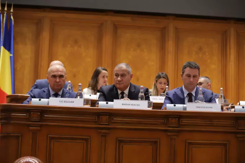 motiuni-cenzura-parlament (4)