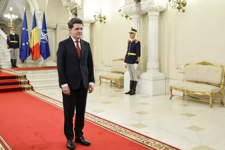 nicusor-dan-bartolomeu (4)4