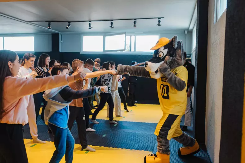 Alexandru Codiță, tânărul care a adus sportul și educația în școlile din Vâlcea_EC349070-3A6D-4629-9152-57D7B72E6F97