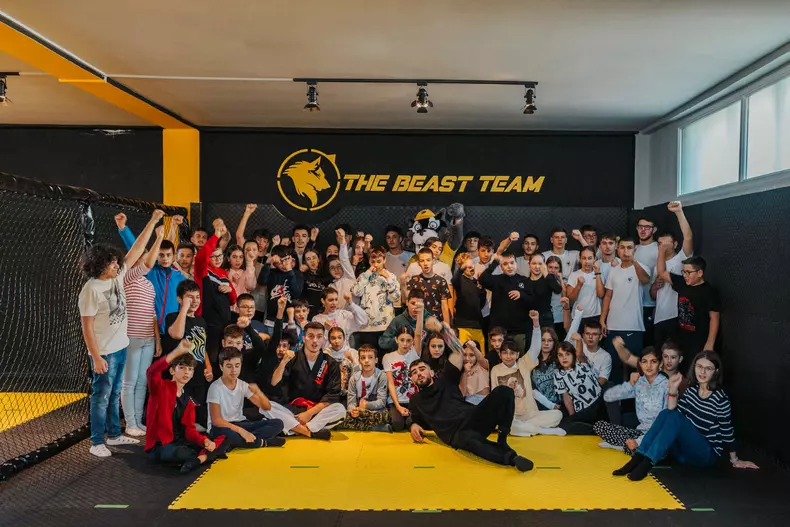 Alexandru Codiță, tânărul care a adus sportul și educația în școlile din Vâlcea_F634860A-9889-4FB2-B2CC-DCF9AD767E89