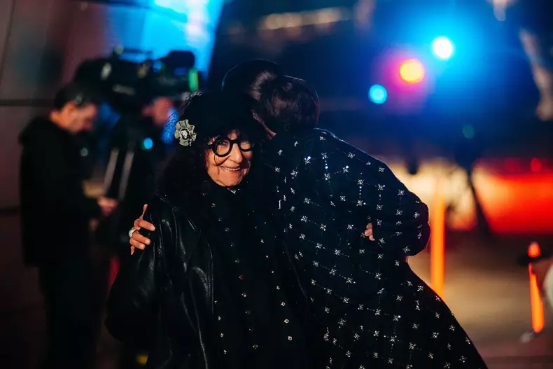 Mona Segal si Irina Fodor