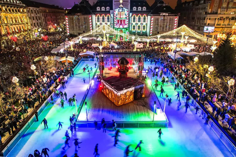 targul de craciun craiova 2025