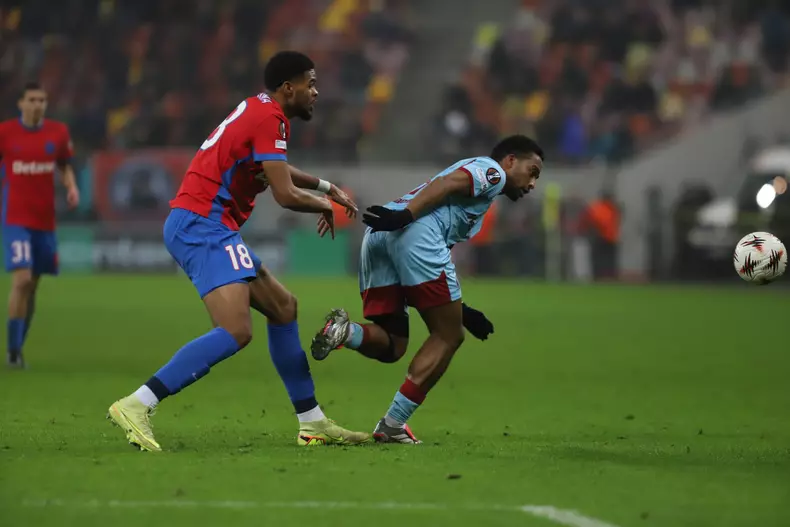 WhatsApp Image 2025-12-12 at 00.04.27 (1)