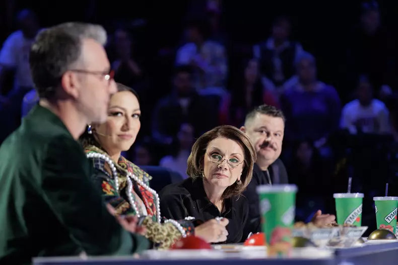 Romanii au talent - sezonul #16devis (3)