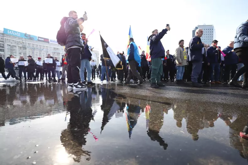 protest-mineri-energeticieni-victoriei (3)