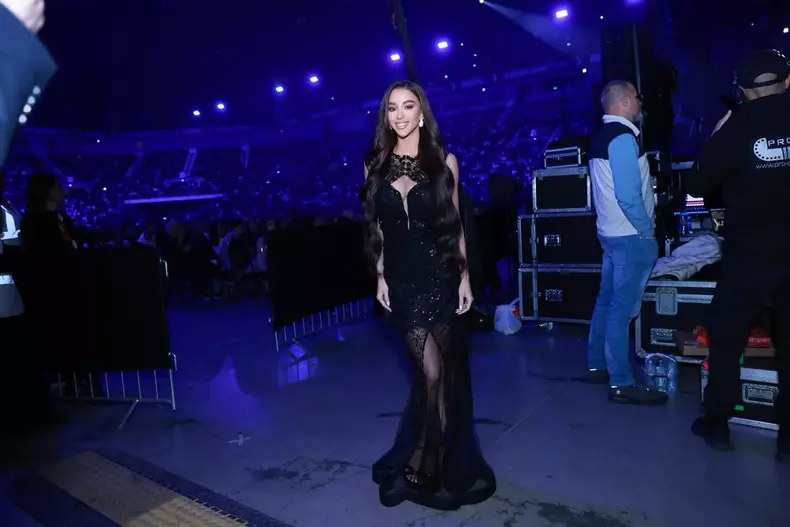 selina megastar Stefani Silikchiyska cantareata bulgaria (12)