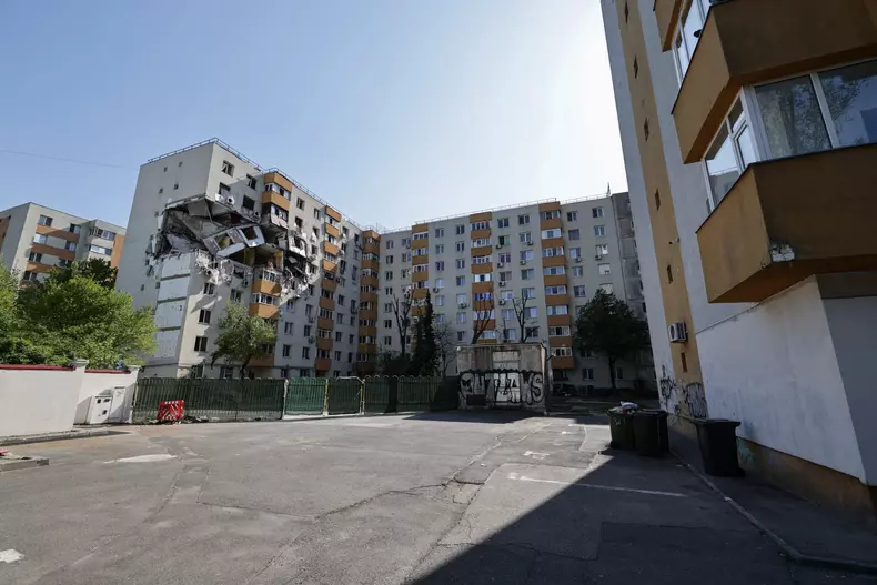 6b1b530b-a448-4077-b87c-36dc3012fe81