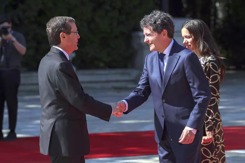 nicusor dan isaac herzog israel (3-)
