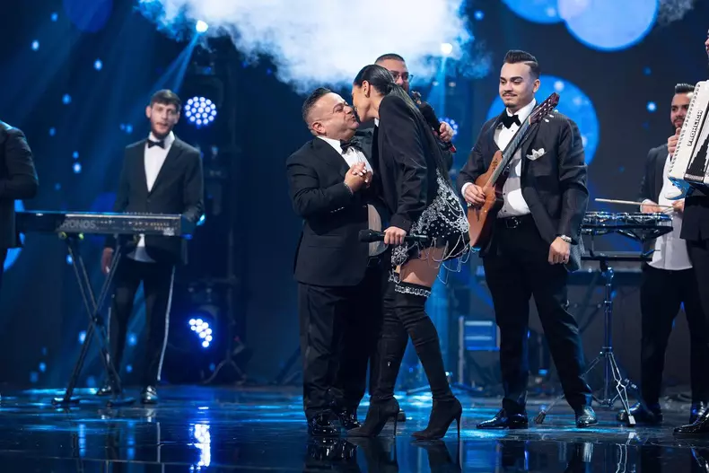 adrian minune si karmen (3)