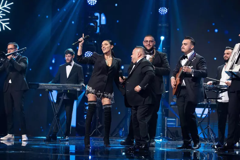 adrian minune si karmen (5)