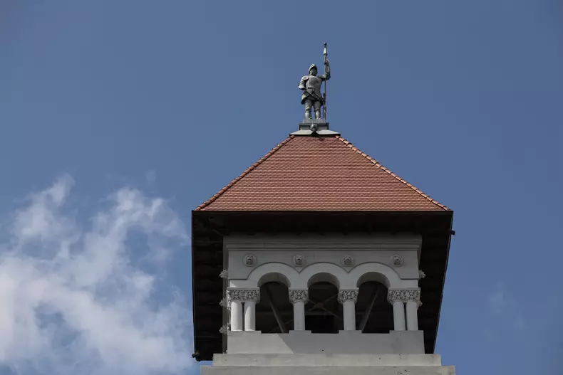 Statuia care apără Bucurestiul. Foto Vlad Chirea_9487 (2)