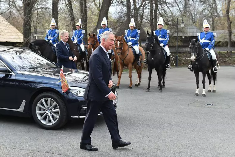Prințul Charles vizitează Teatrul Național