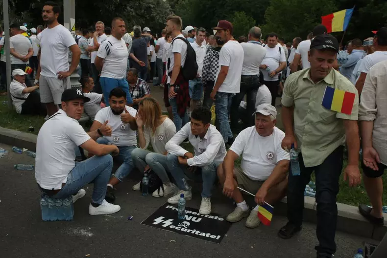 miting piata victoriei adi manolache (7)
