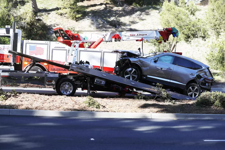 Tiger Woods injured in crash