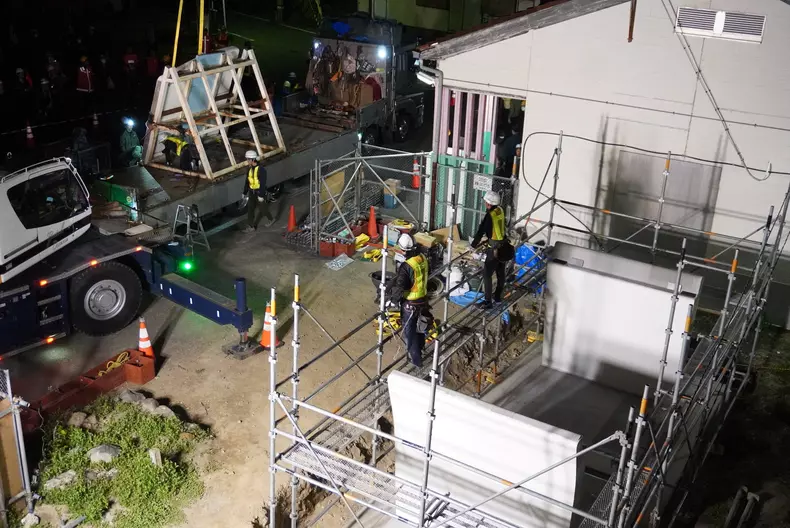 JR West Builds Station Building Using 3D Printer