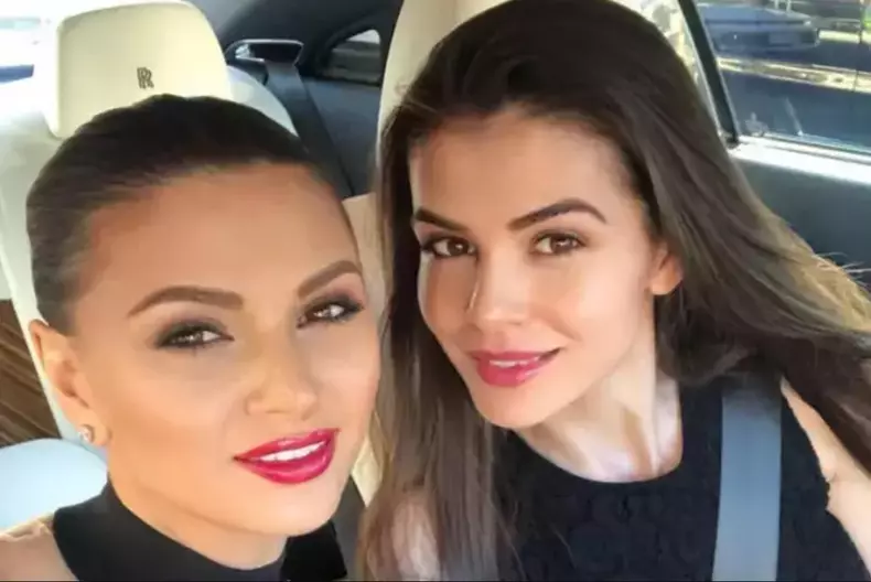 Ramona si Monica Gabor