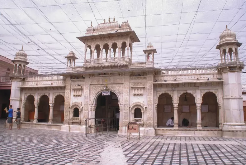 tk3s_bm_rattemple_01718489.jpg