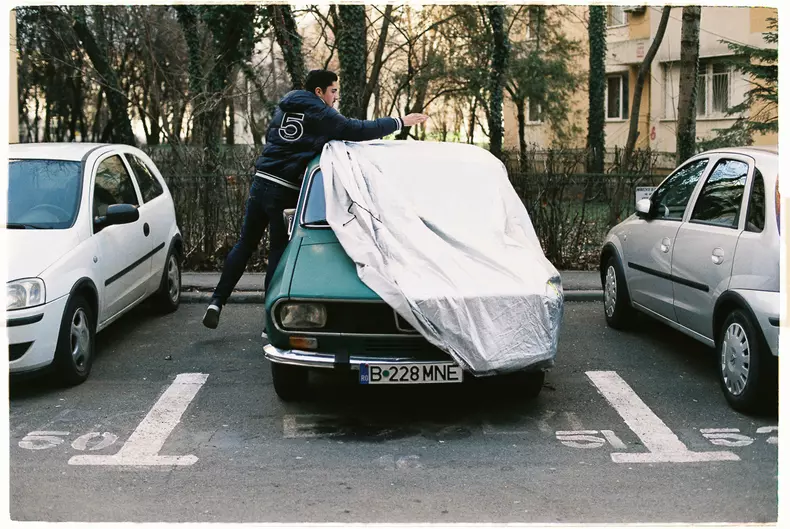 “Prelata o pun ca să feresc mașina de oamenii care fac glume proaste, dar și ca să o protejez de ploaie, zăpadă, soare, poate chiar și de hoți.” - Andrei