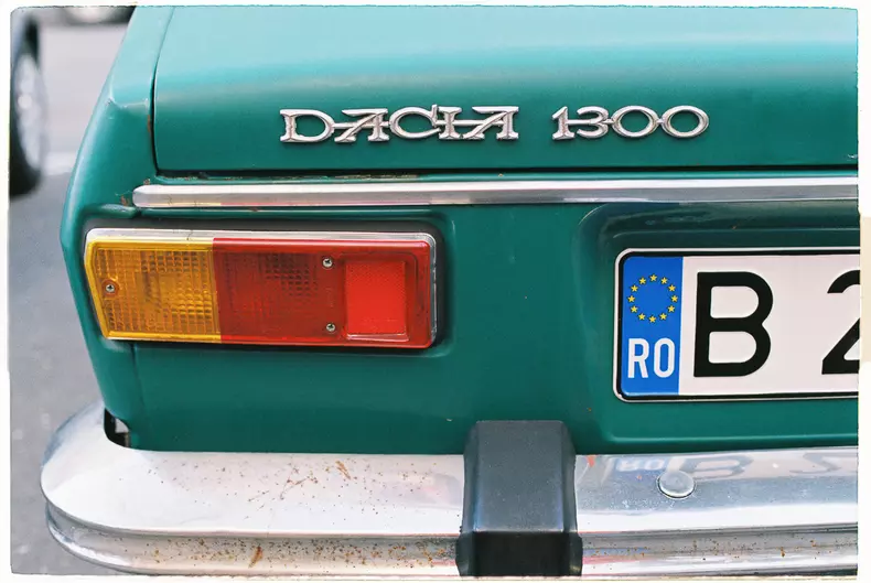 “Mă gândesc sincer să îi caut primii proprietari. Pe vremea lui Ceaușescu avea numarul 3 PH 2318. Să aflu ce viață a dus mașina, dacă au fost cu ea în vacanțe și alte povești cu ea.” - Andrei