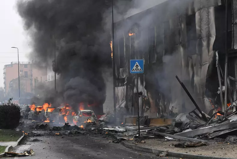 Six dead in crash of small private plae in Milan