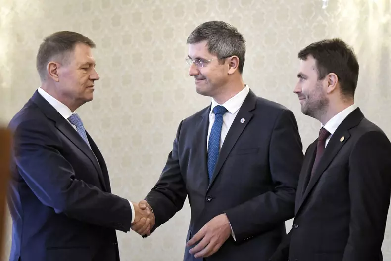 BUCURESTI - PALATUL COTROCENI - USR - CONSULTARI - FORMAREA UNUI