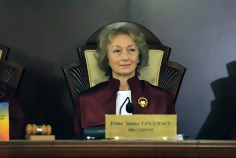 Imagine cu judecătorii CCR în noua componență, după ce Simina Tănăsescu a devenit președinta Curții. Foto: Dumitru Angelescu / Libertatea