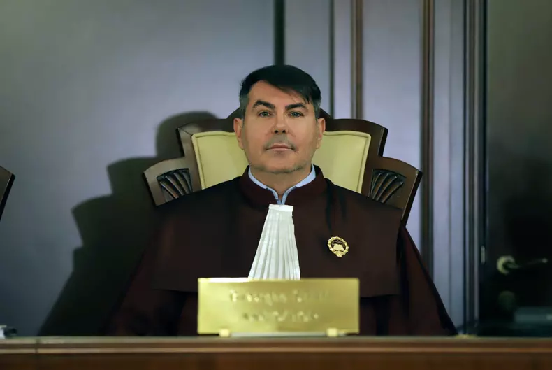 Imagine cu judecătorii CCR în noua componență, după ce Simina Tănăsescu a devenit președinta Curții. Foto: Dumitru Angelescu / Libertatea