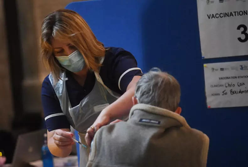 Covid-19 vaccination in Britain