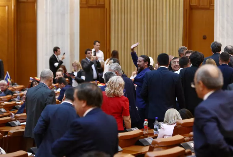 36262172_1792848887449605_5782780912643080192_n